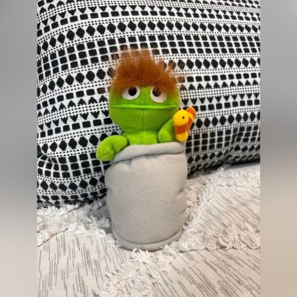 Vintage 1997 Sesame Street Beans Oscar the‎ Grouch Plush - Picture 1 of 4